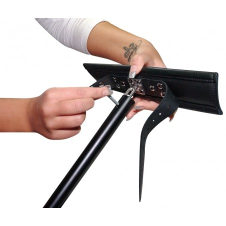 Kit complet pilori SM au sol noir metal et cuir